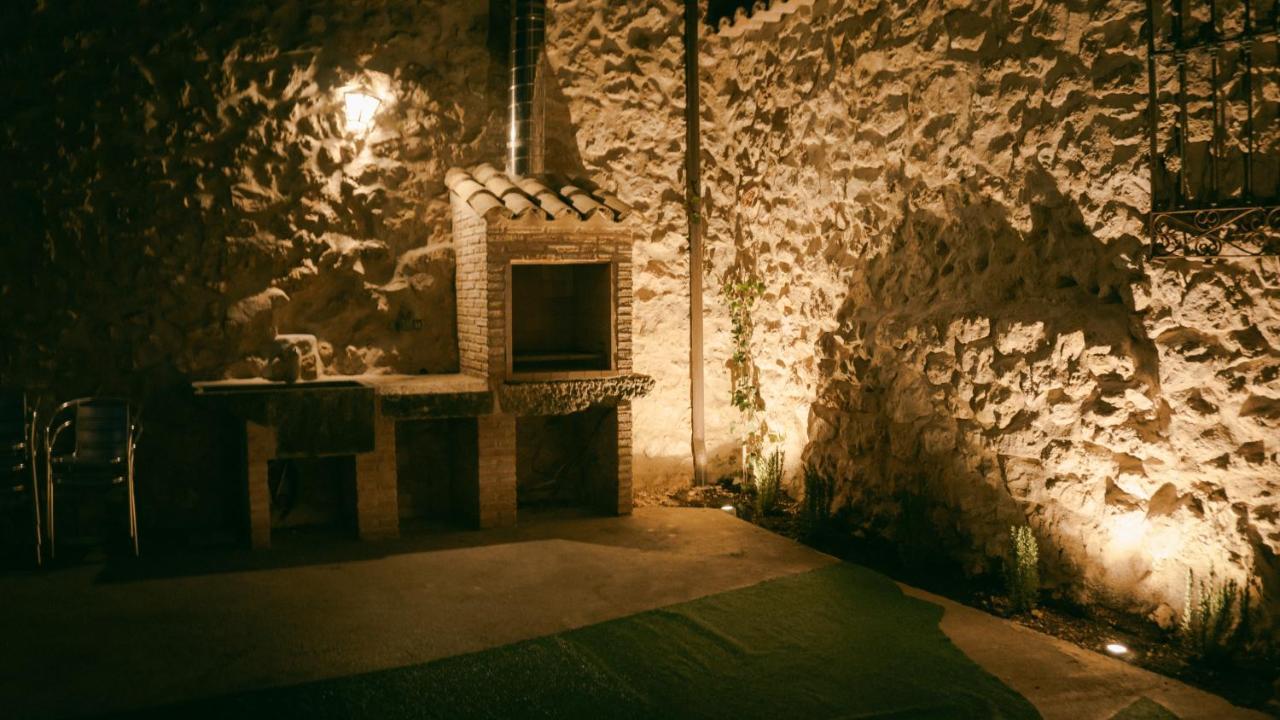 El Aprisco, Con Piscina Climatizada En Hueva-Guadalajara Βίλα Εξωτερικό φωτογραφία