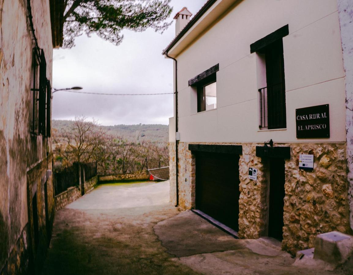 El Aprisco, Con Piscina Climatizada En Hueva-Guadalajara Βίλα Εξωτερικό φωτογραφία